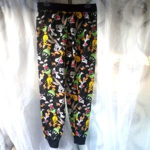 Looney tunes pants size medium ( bag F )